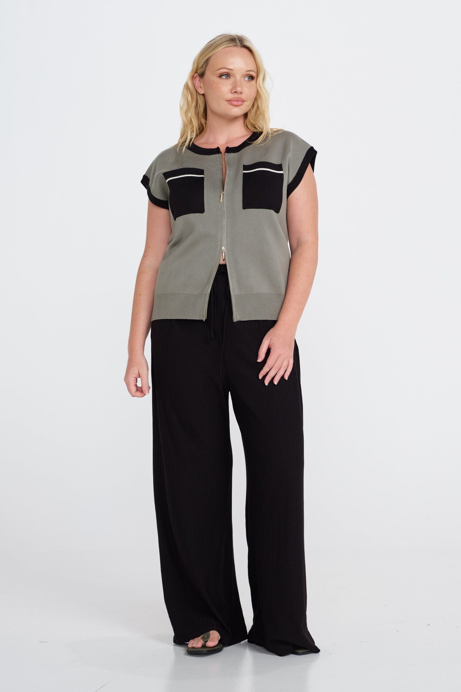 Axel Knit Gilet Vest - Khaki - Image 6