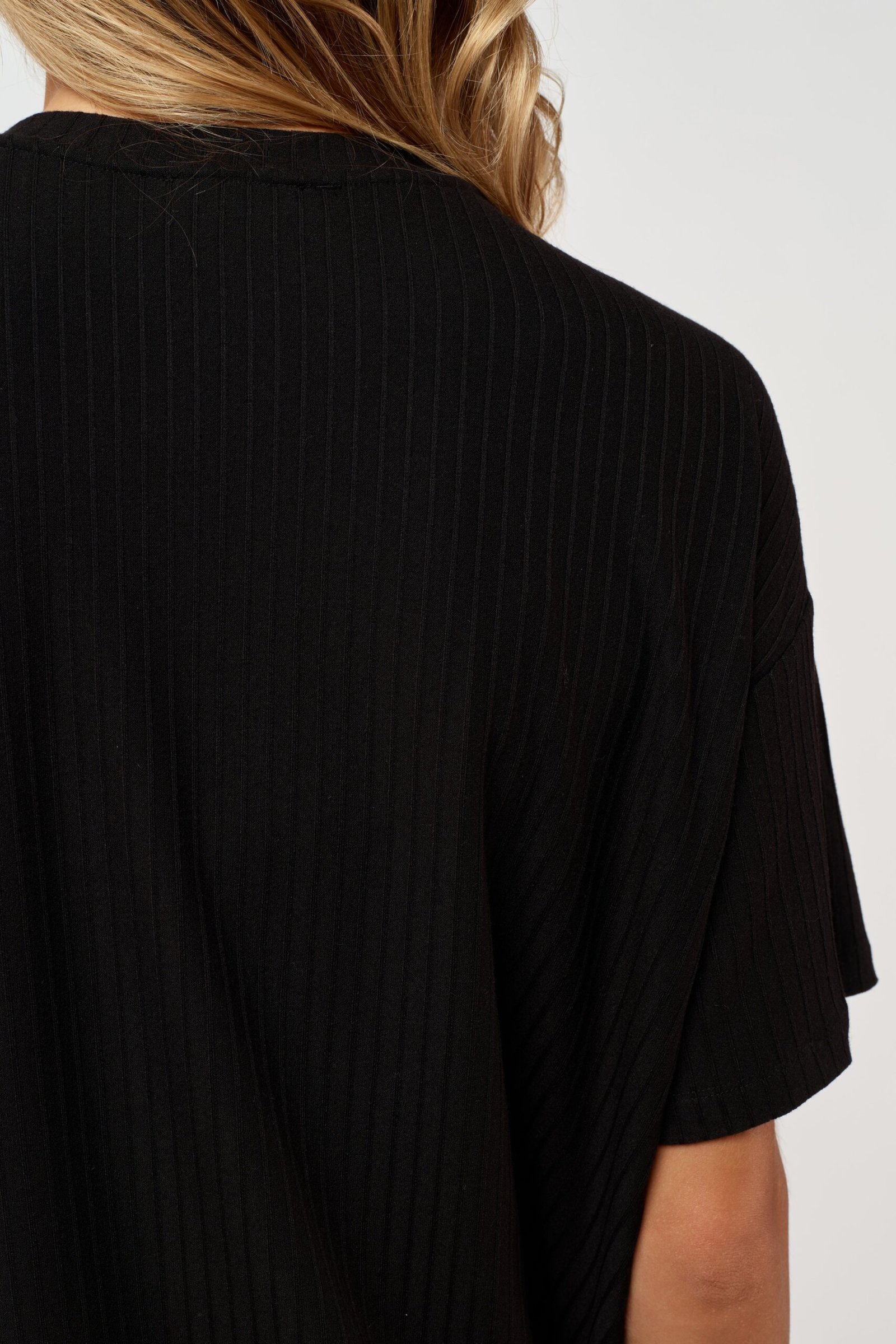 Ivy Ribbed Longline Wrap Tee - Black - Image 9