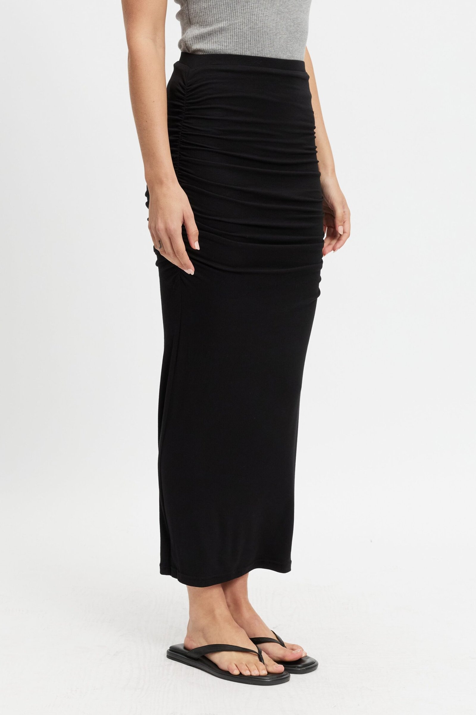 Ari Ruched Rib Midi Skirt - Black - Image 5