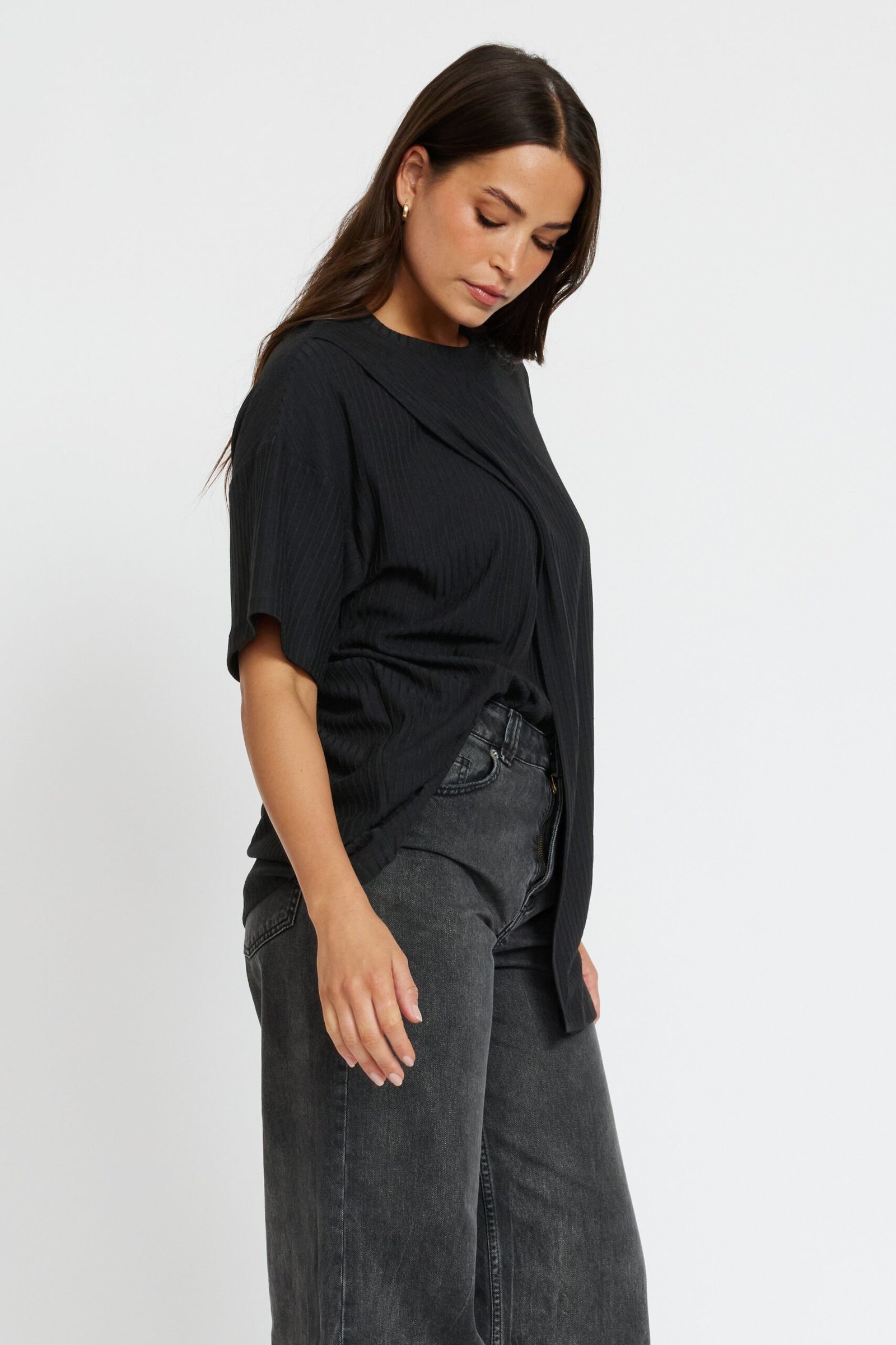 Ivy Ribbed Longline Wrap Tee - Black - Image 10